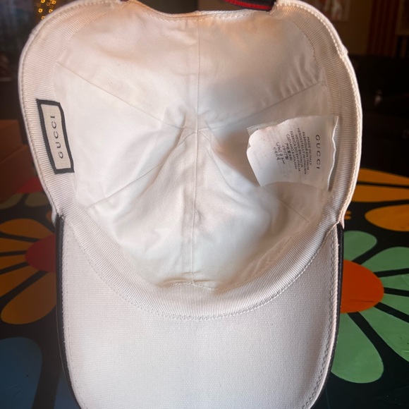 GUCCI WHITE GG HAT W/BOX - Picture 7 of 16